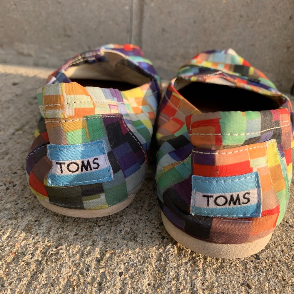 Rainbow Toms